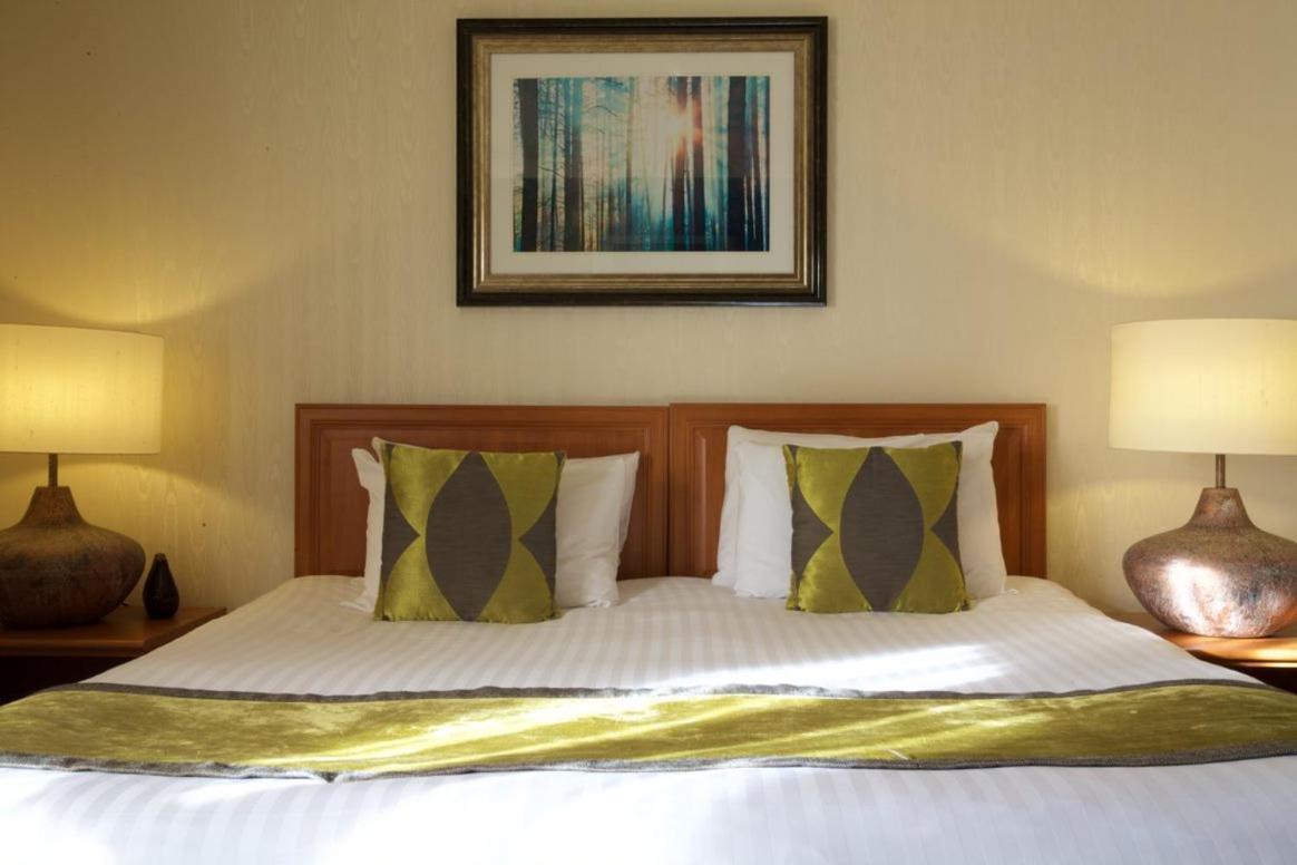 Wrexham Llyndir Hall Hotel, BW Signature Collection Chester Exteriör bild