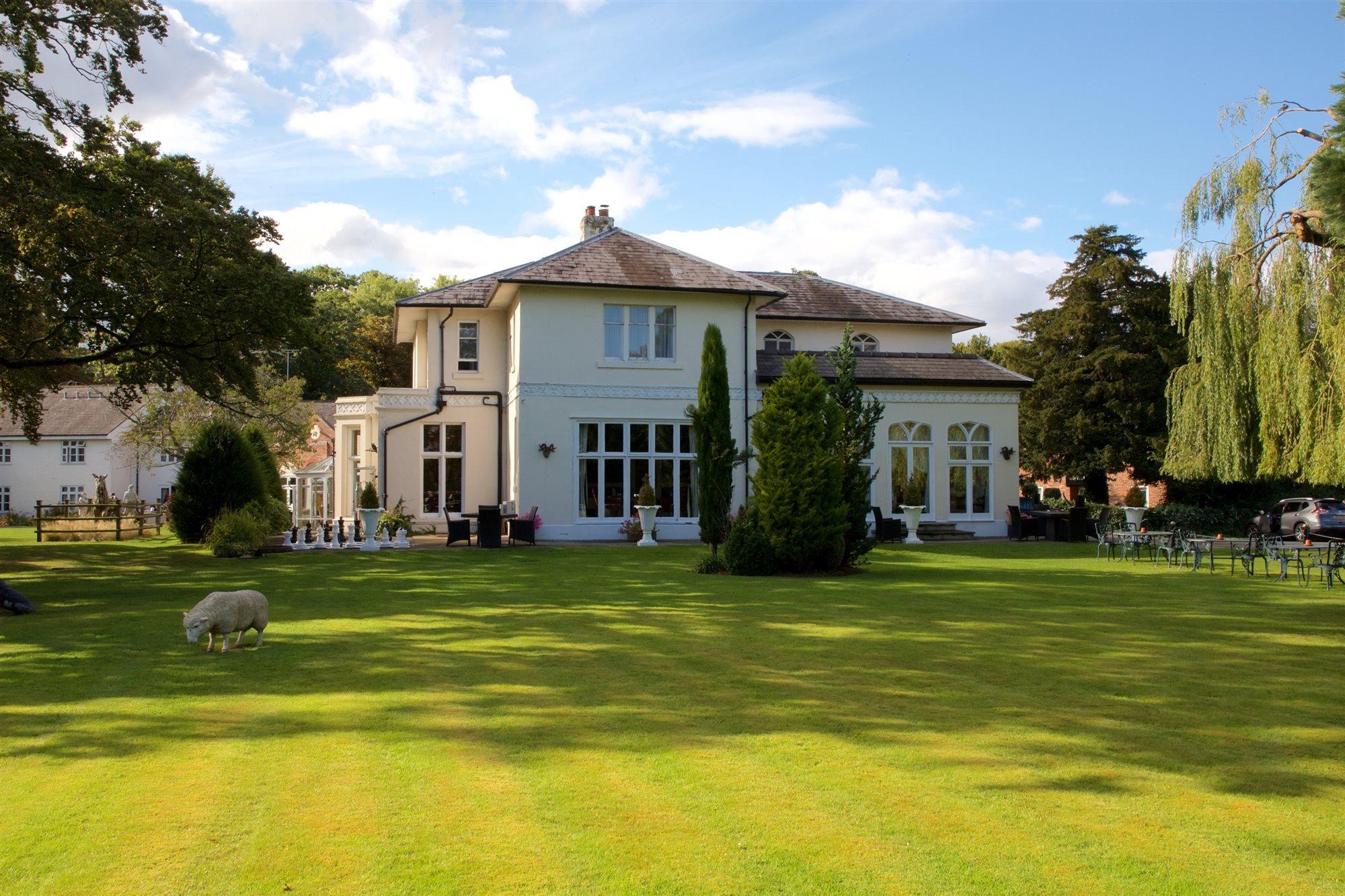 Wrexham Llyndir Hall Hotel, BW Signature Collection Chester Exteriör bild