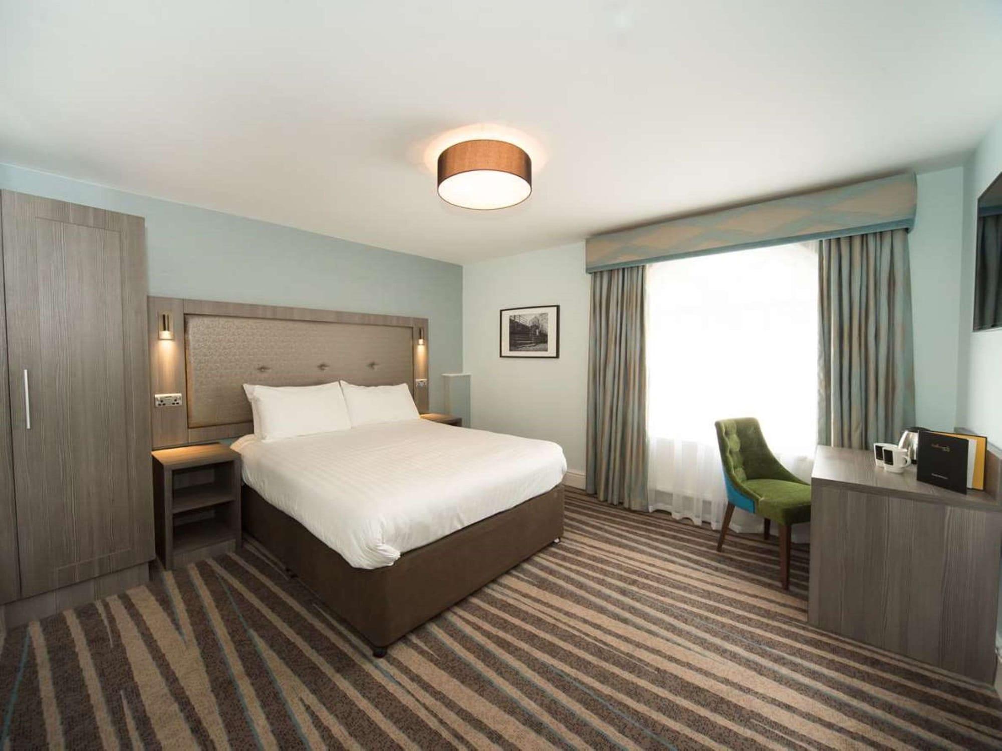 Wrexham Llyndir Hall Hotel, BW Signature Collection Chester Exteriör bild