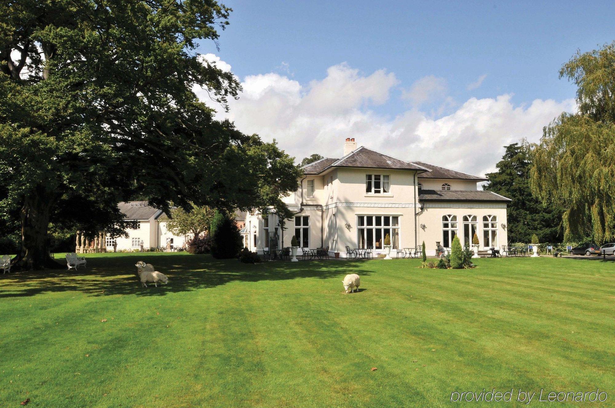 Wrexham Llyndir Hall Hotel, BW Signature Collection Chester Exteriör bild